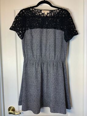 Michael Kors Lace Overlay Black White Dress Size Medium Feminine Fit & Flare